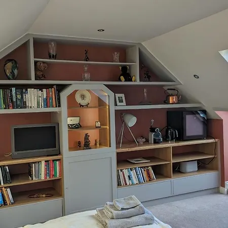 فندق مبيت وإفطار Elegant Relaxed Studio ماينوث